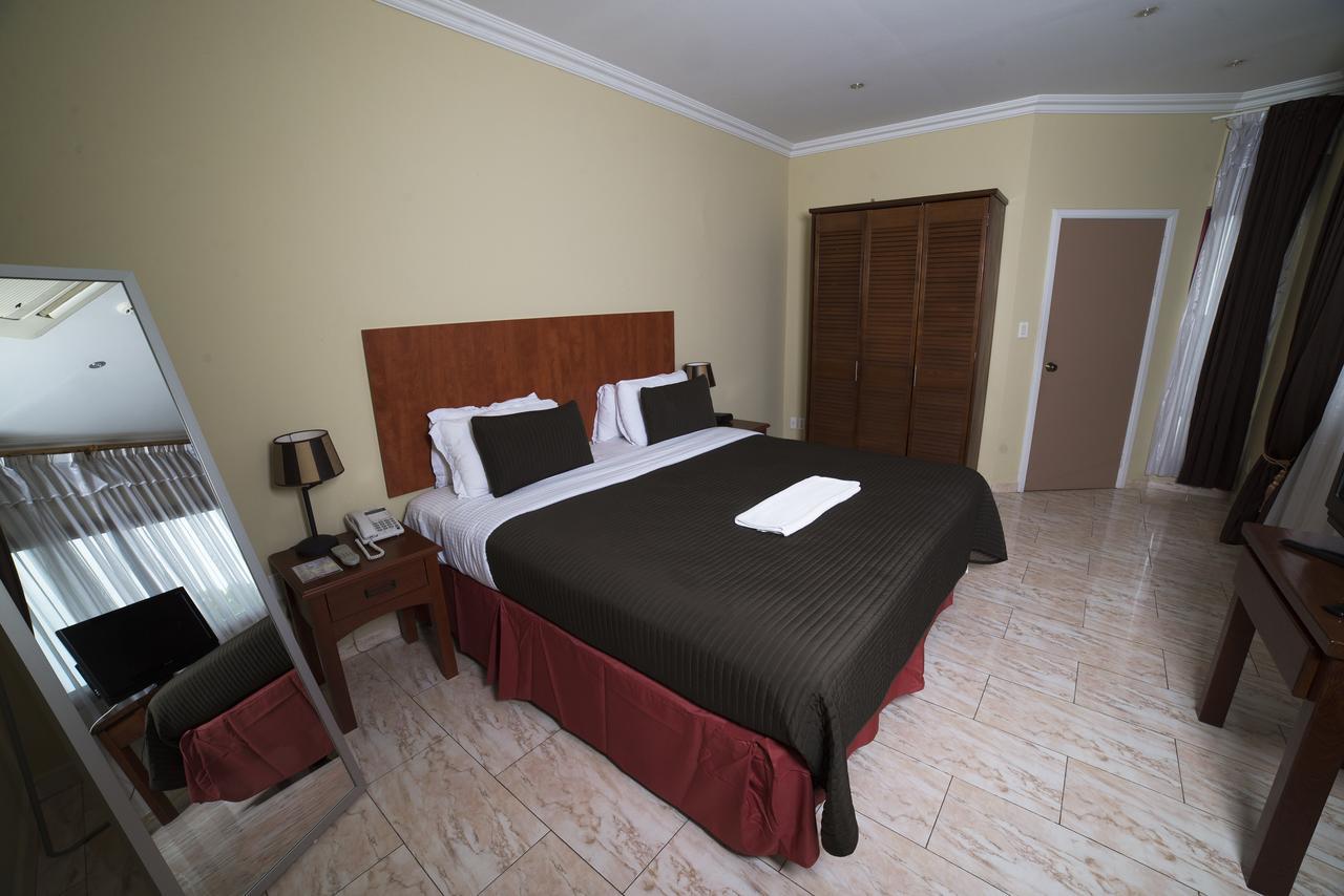 פרמריבו Hotel Elegance Nv מראה חיצוני תמונה