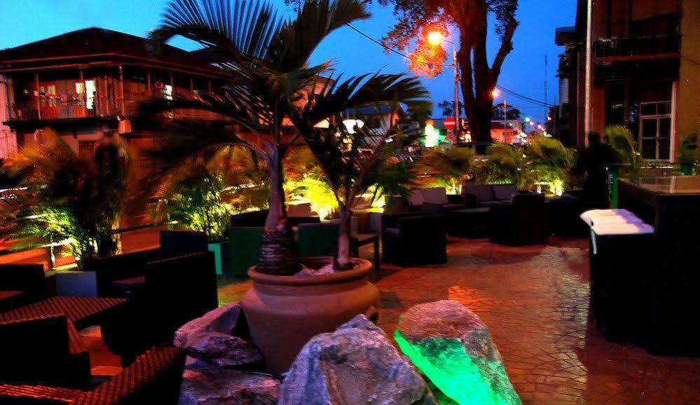 פרמריבו Hotel Elegance Nv מראה חיצוני תמונה