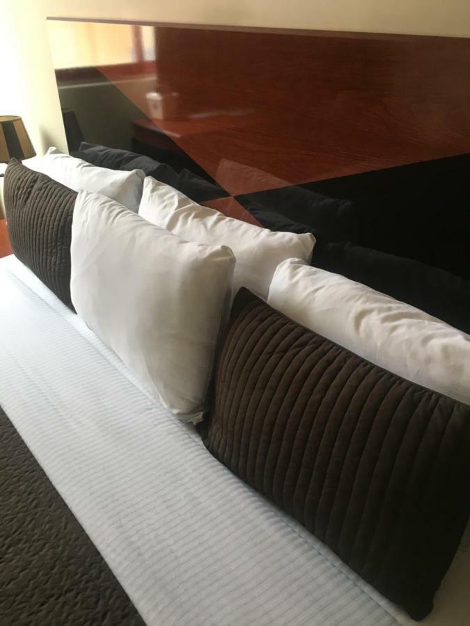 פרמריבו Hotel Elegance Nv מראה חיצוני תמונה